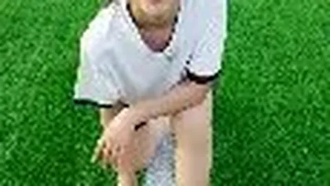 青岛海牛俱乐部重磅宣布：外援巨星萨里奇与拉德曼诺瓦茨携手告别，未来征程待续！