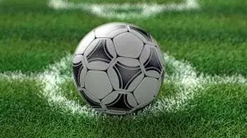 拜仁锁定青春防线：16岁天才后卫基亚拉续约将至，未来长约锁定新星未来！